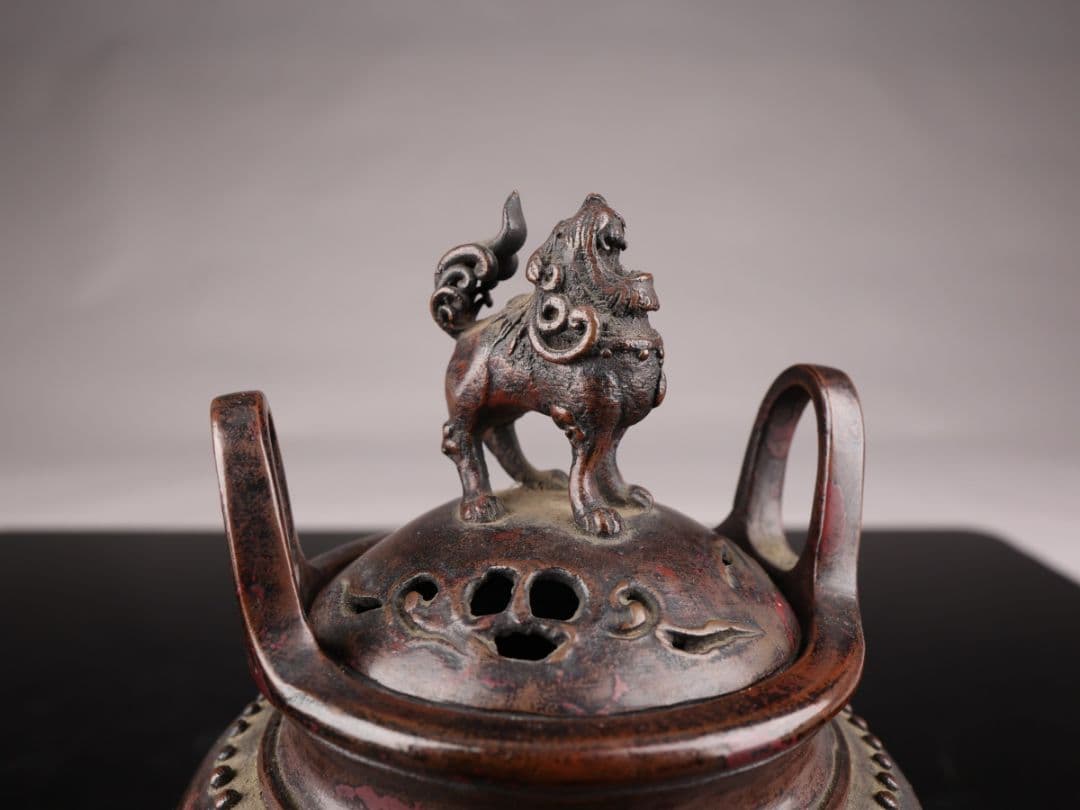 A561 【本間琢斎作】三ツ脚香炉 斑紫銅 獅子摘 香道具 重量588g