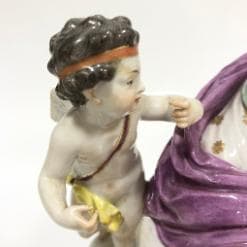 マイセン風 フィギュリン ミューズとキューピッド 高さ21cm（真贋不明）