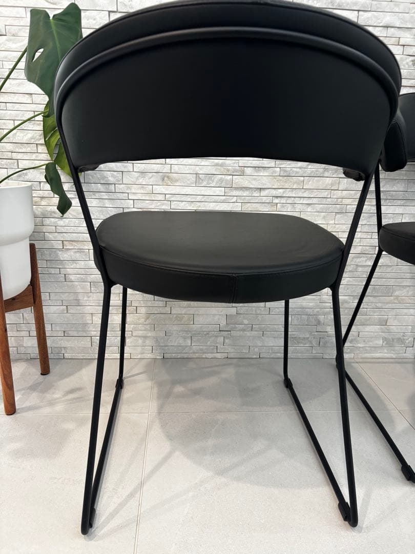 カリガリス コヌビア NewYork ダイニングチェア　1脚