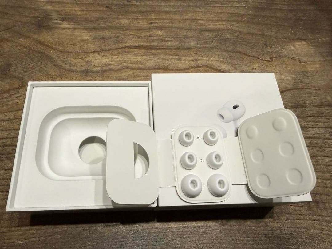 AirPods Pro 2 MagSafe 充電ケース(USB-C) 付き