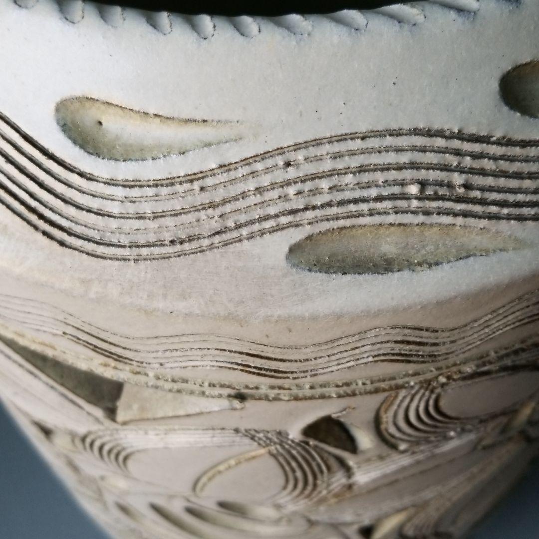 信楽焼傘立て  なつめ型唐草彫 高さ４７cm