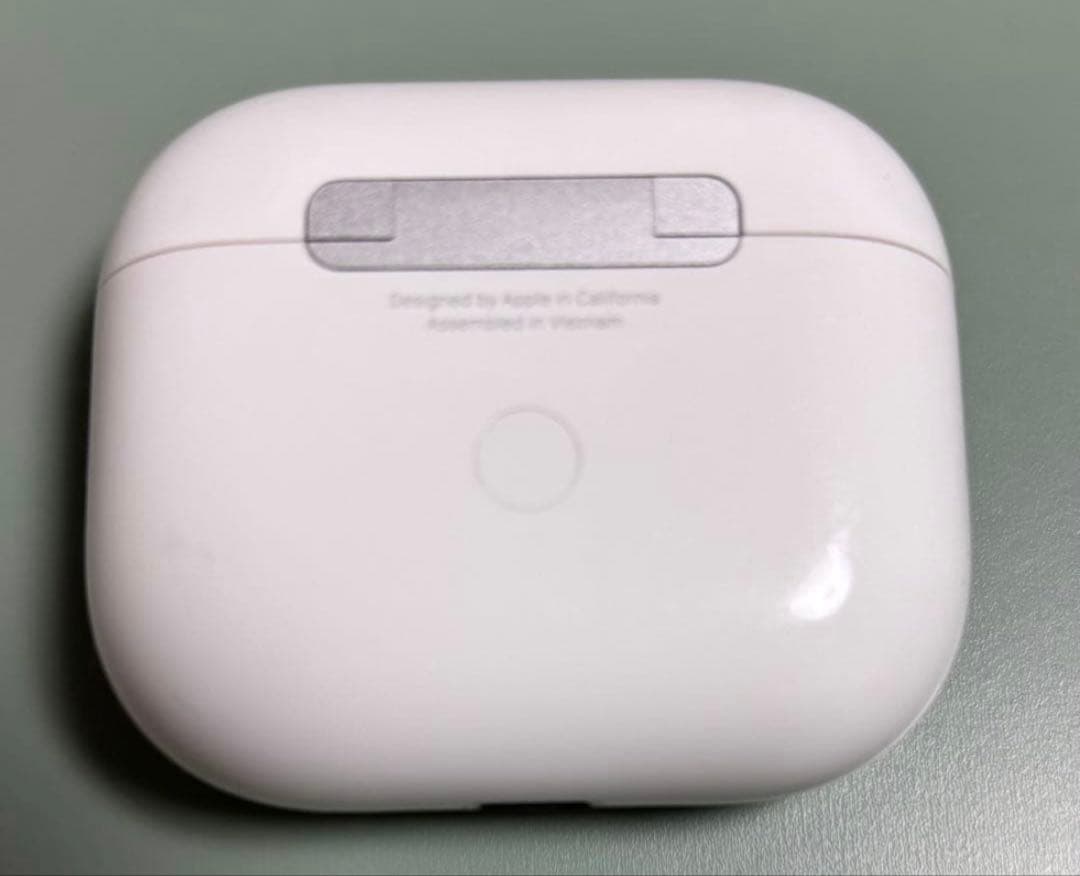 MagSafe充電ケース付きAirPods（第3世代）接続解除、リセット済み