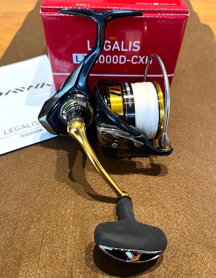 超美品　ダイワ DAIWA LEGALIS レガリス LT5000D-CXH