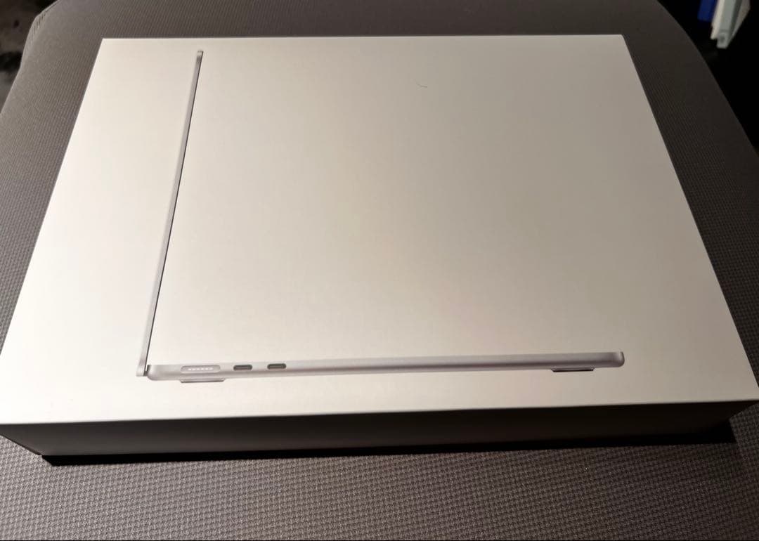 h*i様 【美品】MacBook Air M2 8GB