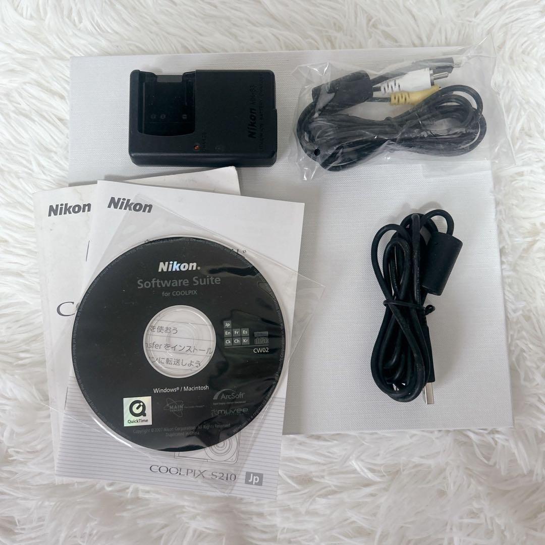 Nikon ニコン COOLPIX S210 デジタルカメラ シルバー 外箱付き