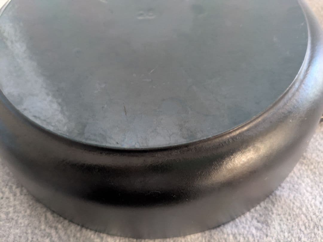 金曜日まで2000円引きstaub ニダベイユ　28センチ　ブラック