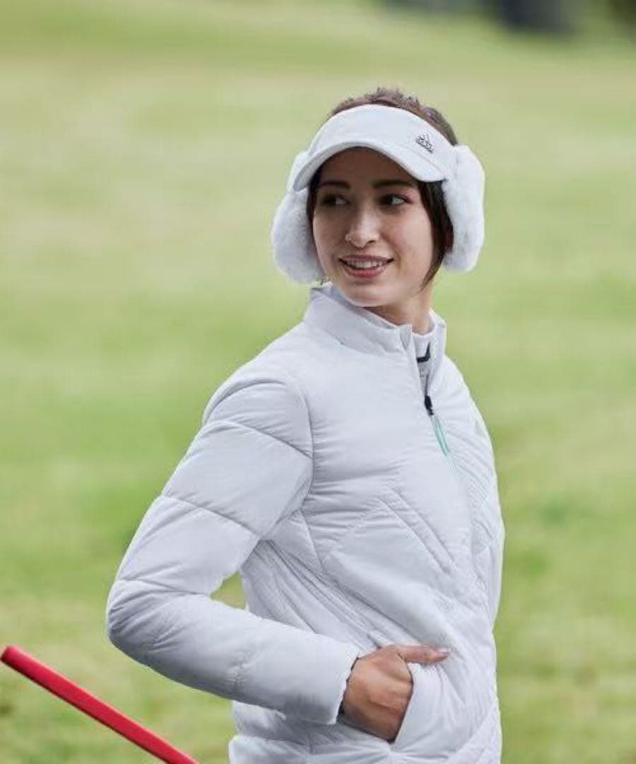 M 早い者勝ち‼️ 新品　即日発送アディダスゴルフ女性中綿セットアップ