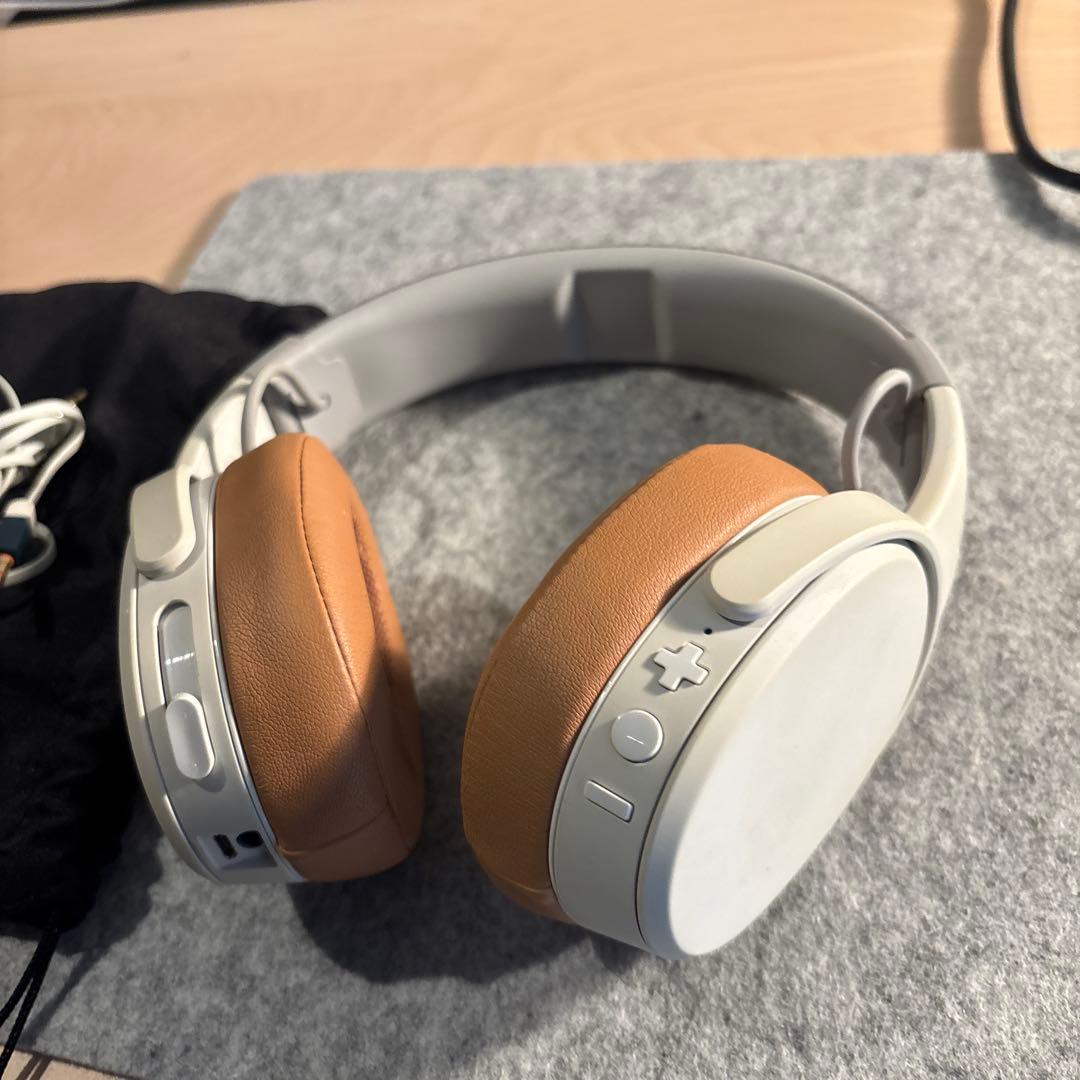 ヘッドホン skullcandy crusher wireless grayTAN