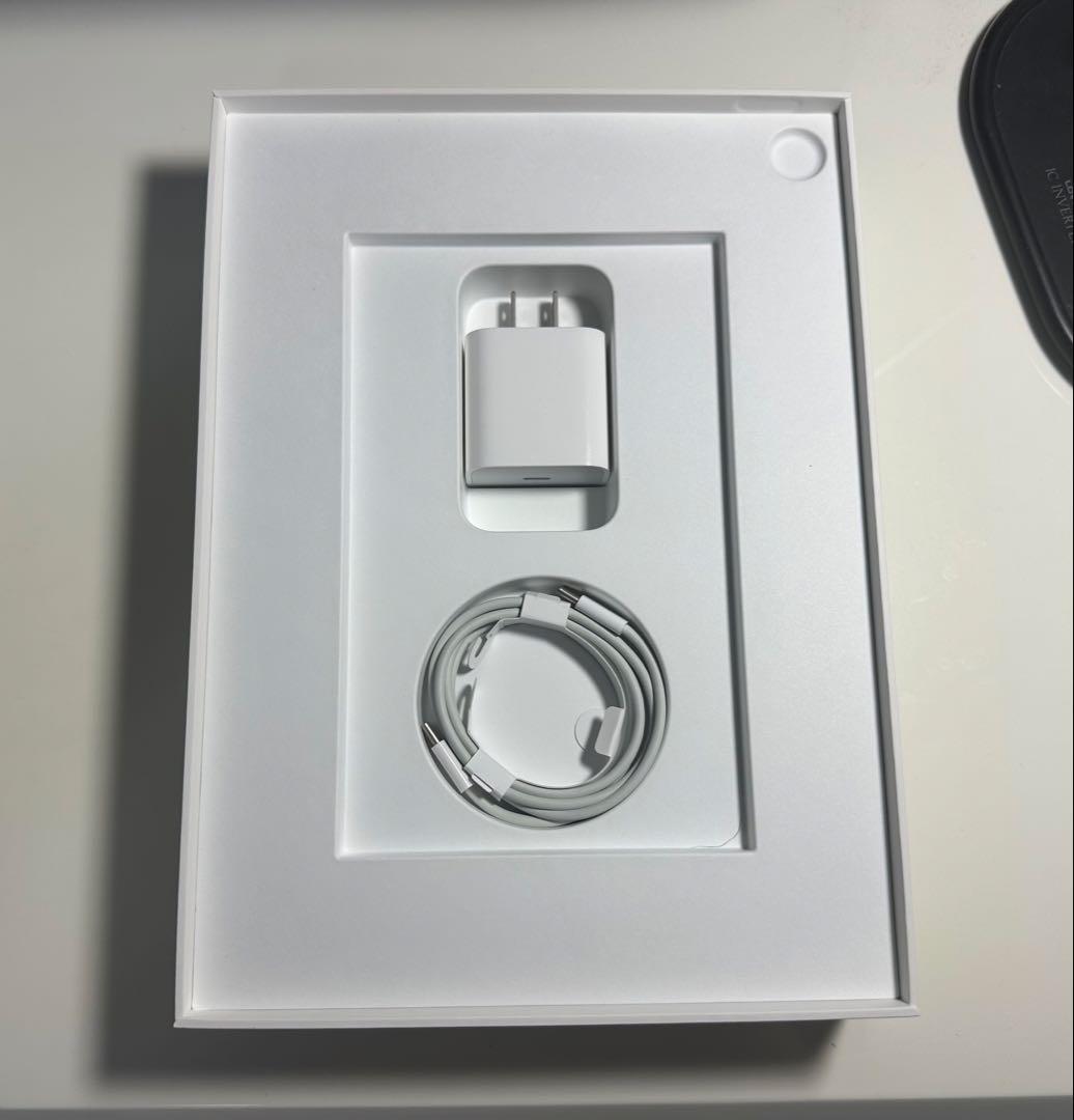 菅生【美品】iPad Air (第5世代) パープル256GB 本体