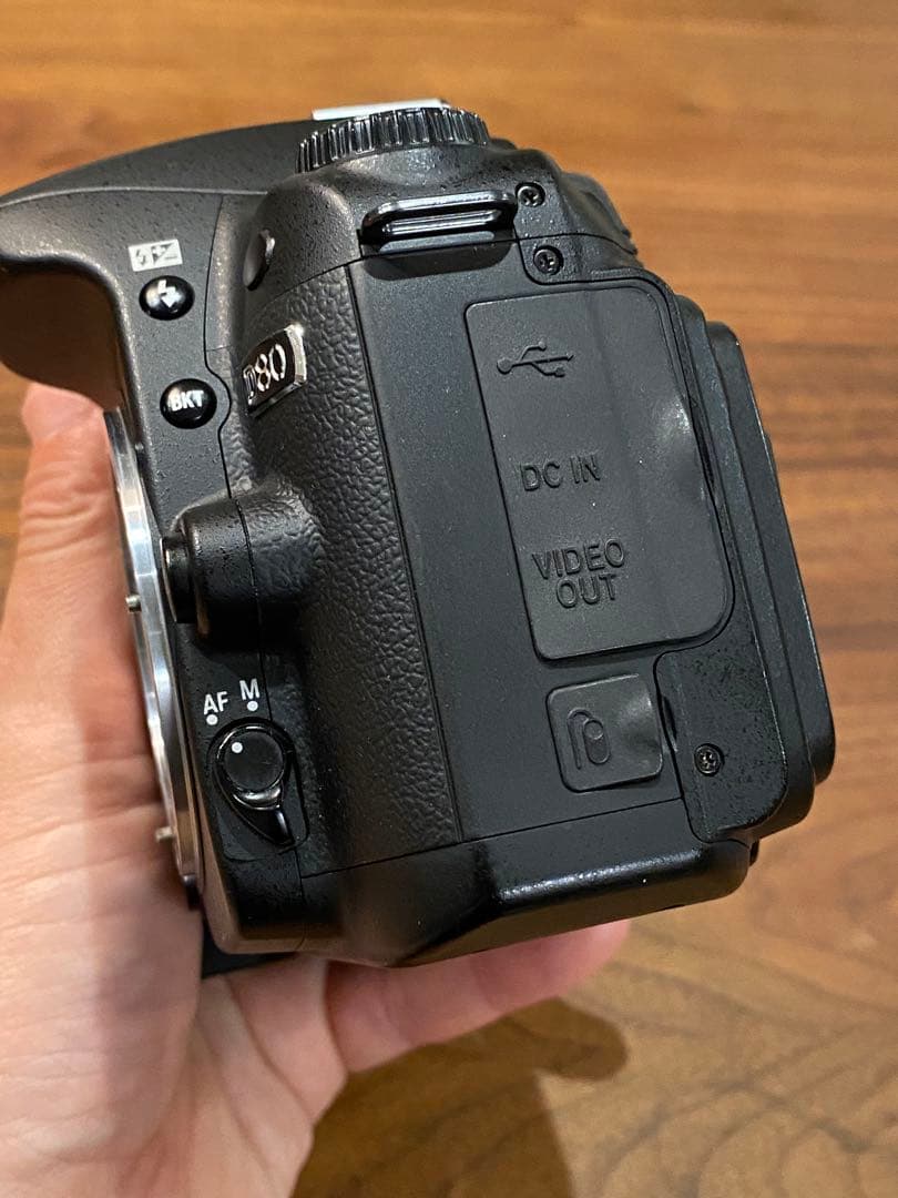 Nikon D80 CCDデジタル一眼レフ 2000枚台　動作品