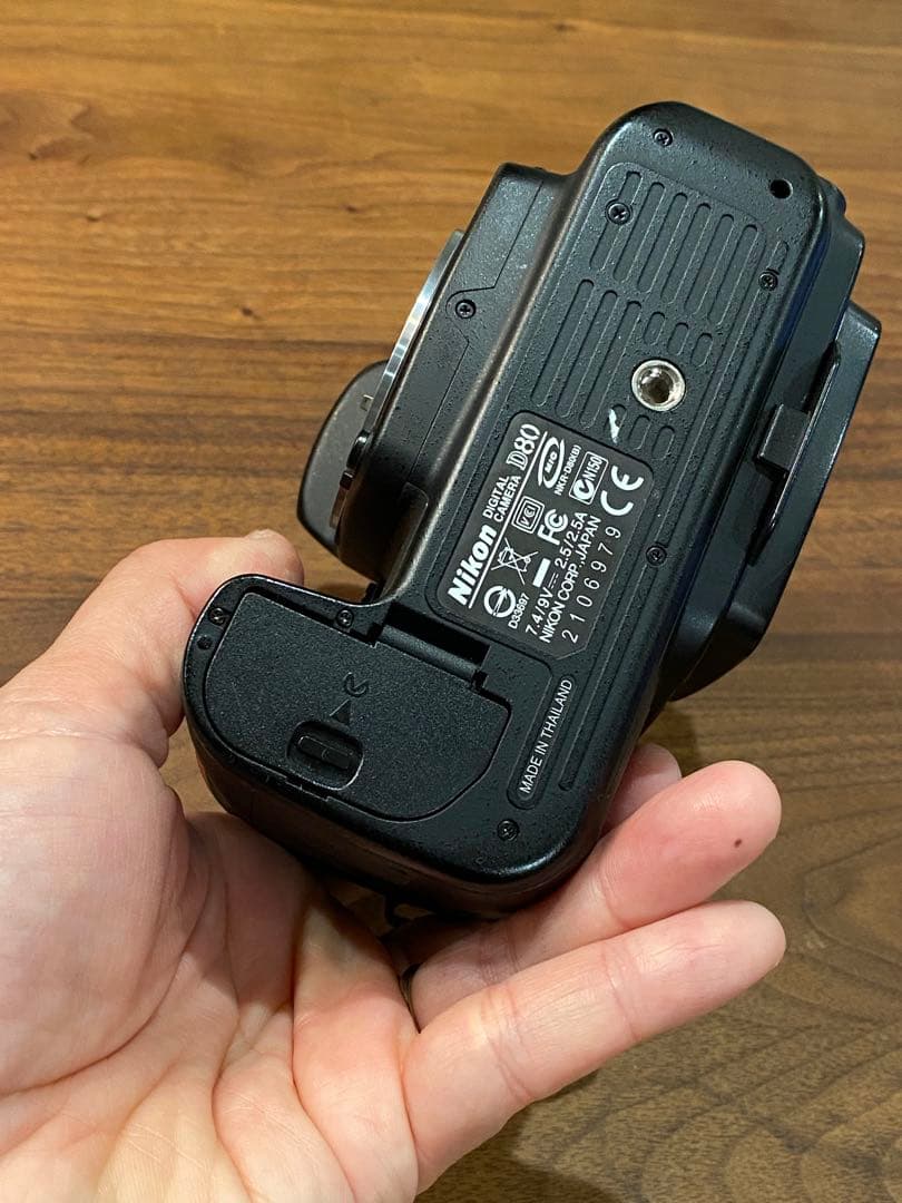 Nikon D80 CCDデジタル一眼レフ 2000枚台　動作品