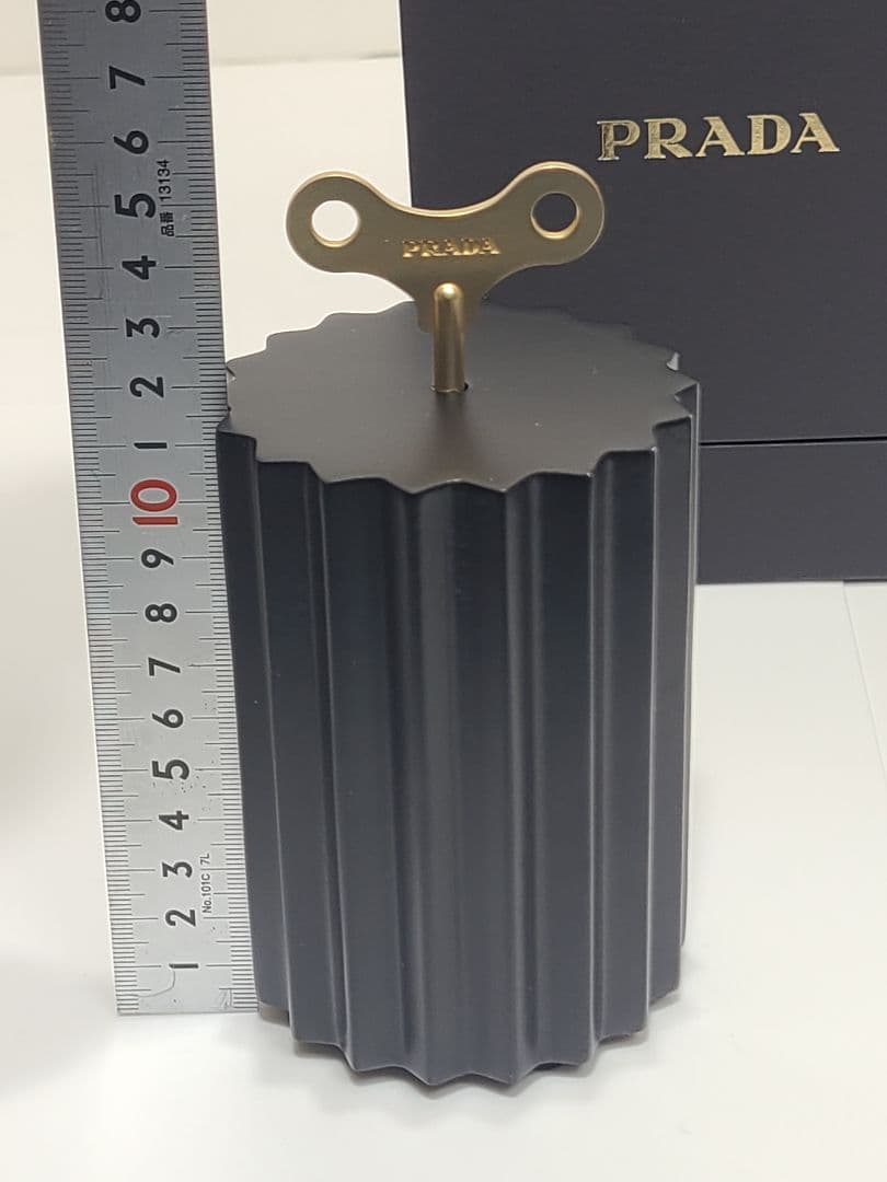 PRADA　非売品　オルゴール　ブラック　プラダ