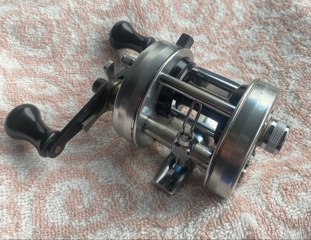 ABU 2500c シリアル番号有り