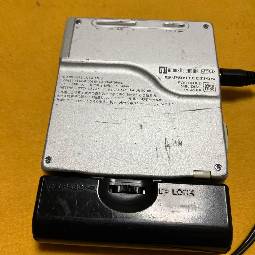 完動品　SONY MZ-E710 ポータブルMDプレーヤーMD再生専用機