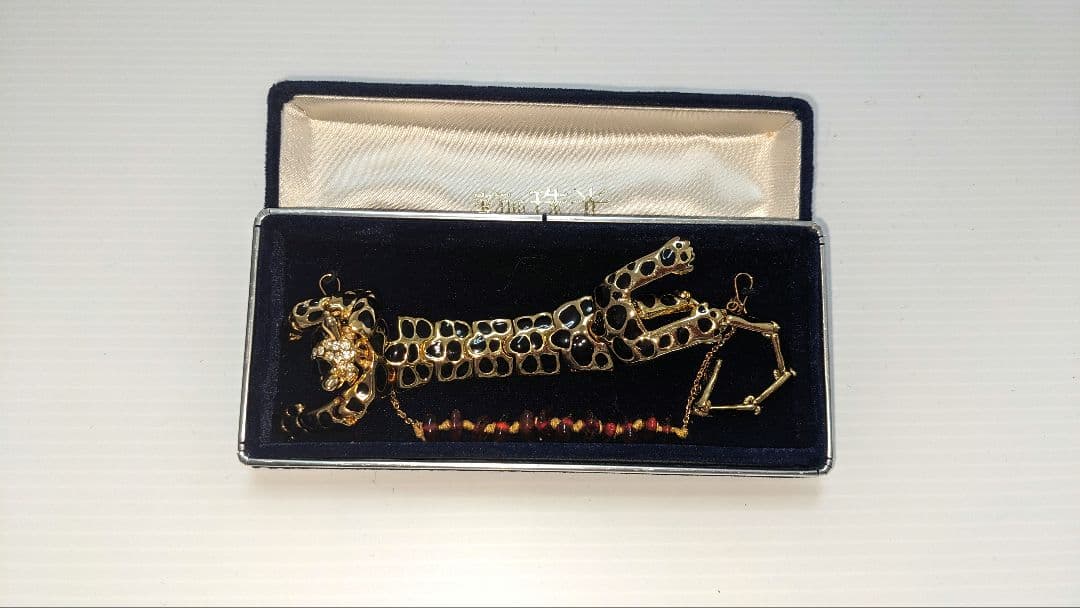 【美品】ヴィンテージ グリーンアイ 豹 ブローチ アクセサリー