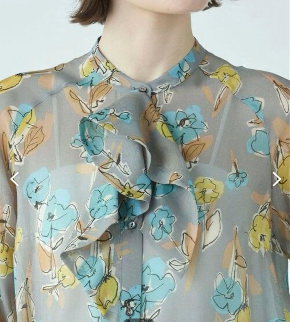 【新品未使用】リンズフラワープリント ボウタイブラウス　トゥモローランド