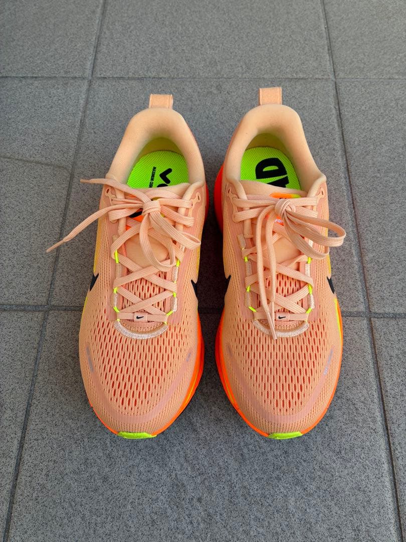 ナイキ ボメロ18 25cm