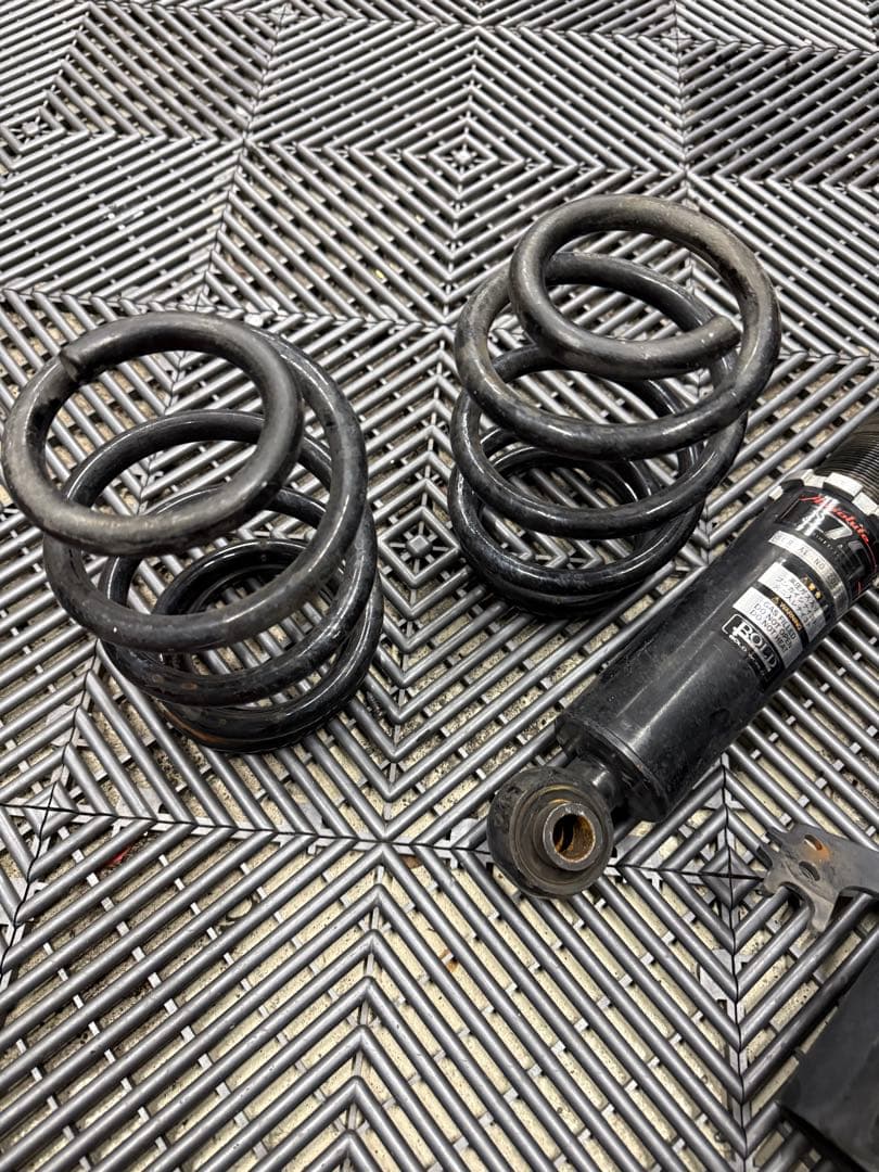 70 カムリ　車高調　ボルドワールド