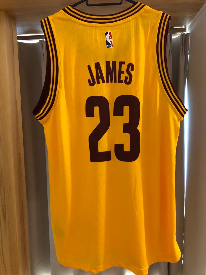 【キューピー】【未使用タグ付】レブロン　CAVS ユニフォーム　黄色