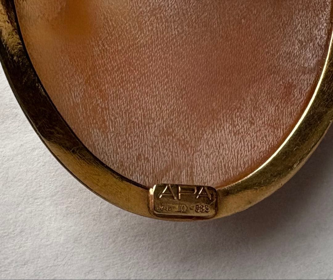 14金フレーム　シェルカメオ ブローチAPA 585 ペンダントトップ　イタリア