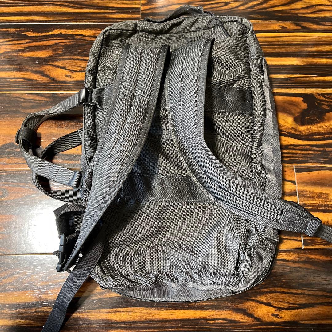 カ*ス様 ブリーフィングxトゥモローランド　2wayバック