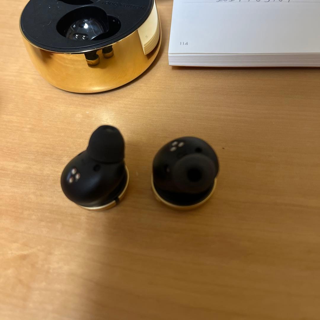 ルイ・ヴィトン ホライゾン ライト・アップ イヤホン ゴールド