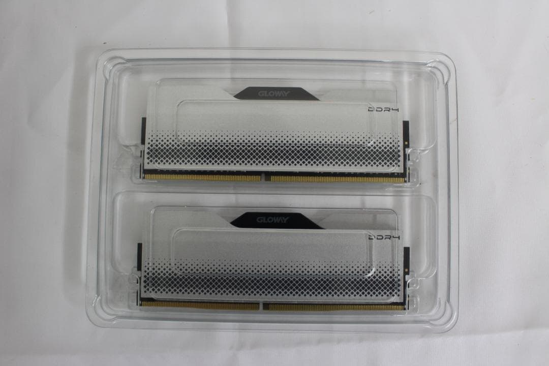 【新品】GLOWAY DDR4-3200 32GB（16GBｘ2）メモリー ①