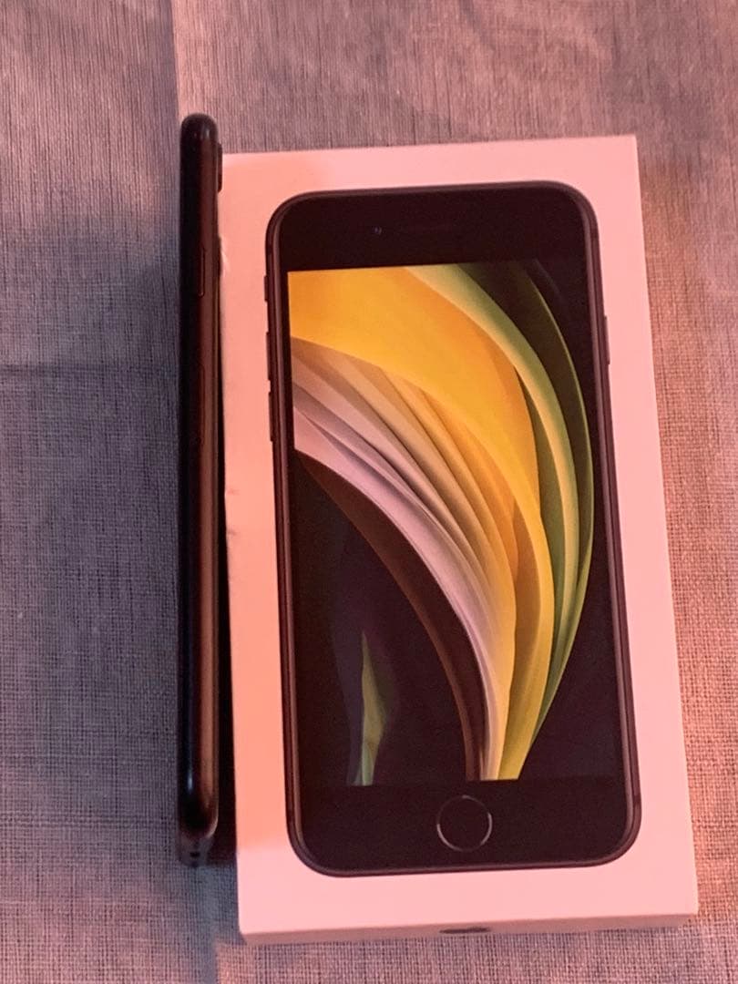 新品バッテリー交換済｜iPhone SE2 64GB ブラック SIMフリー