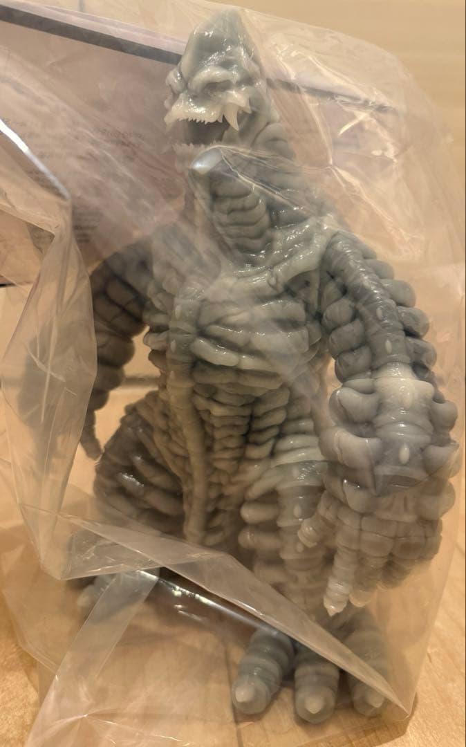 ULTRA KAIJU VINYL ART どくろ怪獣レッドキング-餓者髑髏-