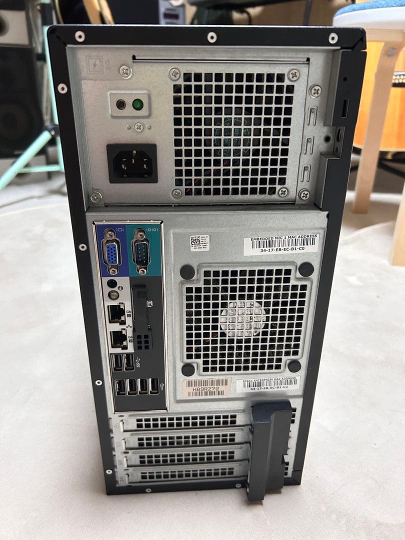Dell PowerEdge T130 サーバー