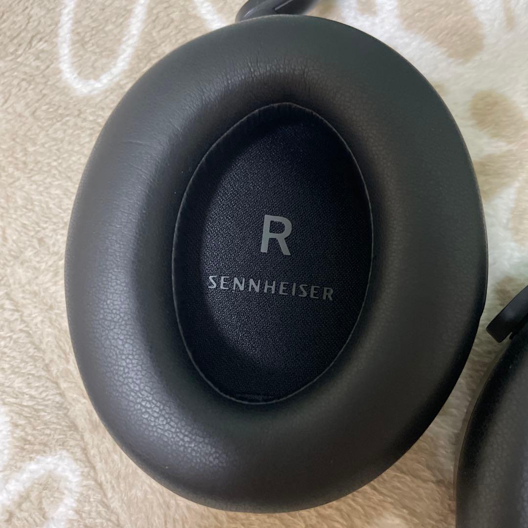 「hello」 Sennheiser Momentum 4