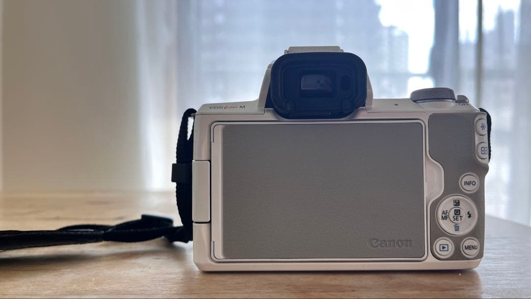 Canon EOS M200 ホワイト