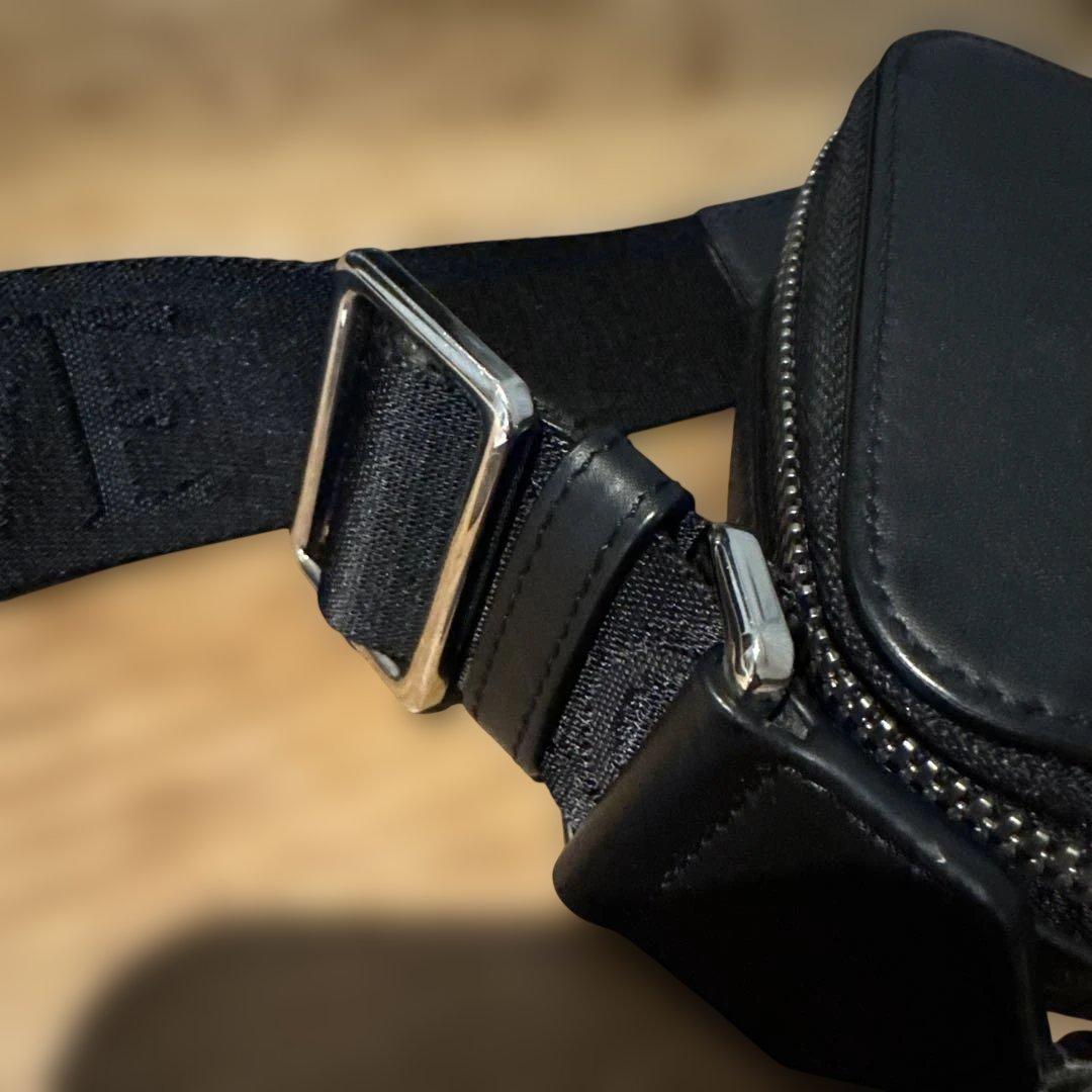 LOEWE レザー ショルダーバッグ ブラック