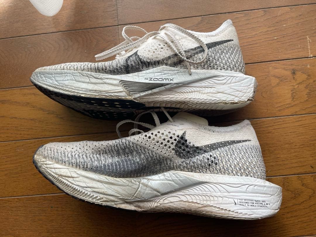 Nike ZoomX スパイクシューズ ホワイト/グレー