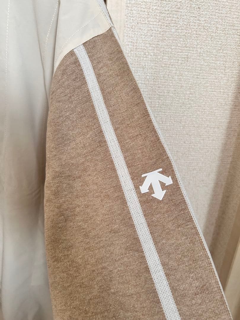 DESCENTE フルジップニットジャケット ホワイト/ベージュ