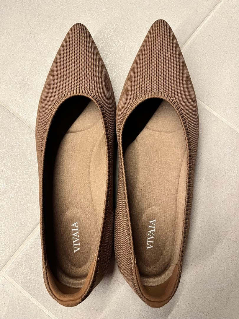 VIVAIAポインテッドトゥ フラットシューズ・サイズ41