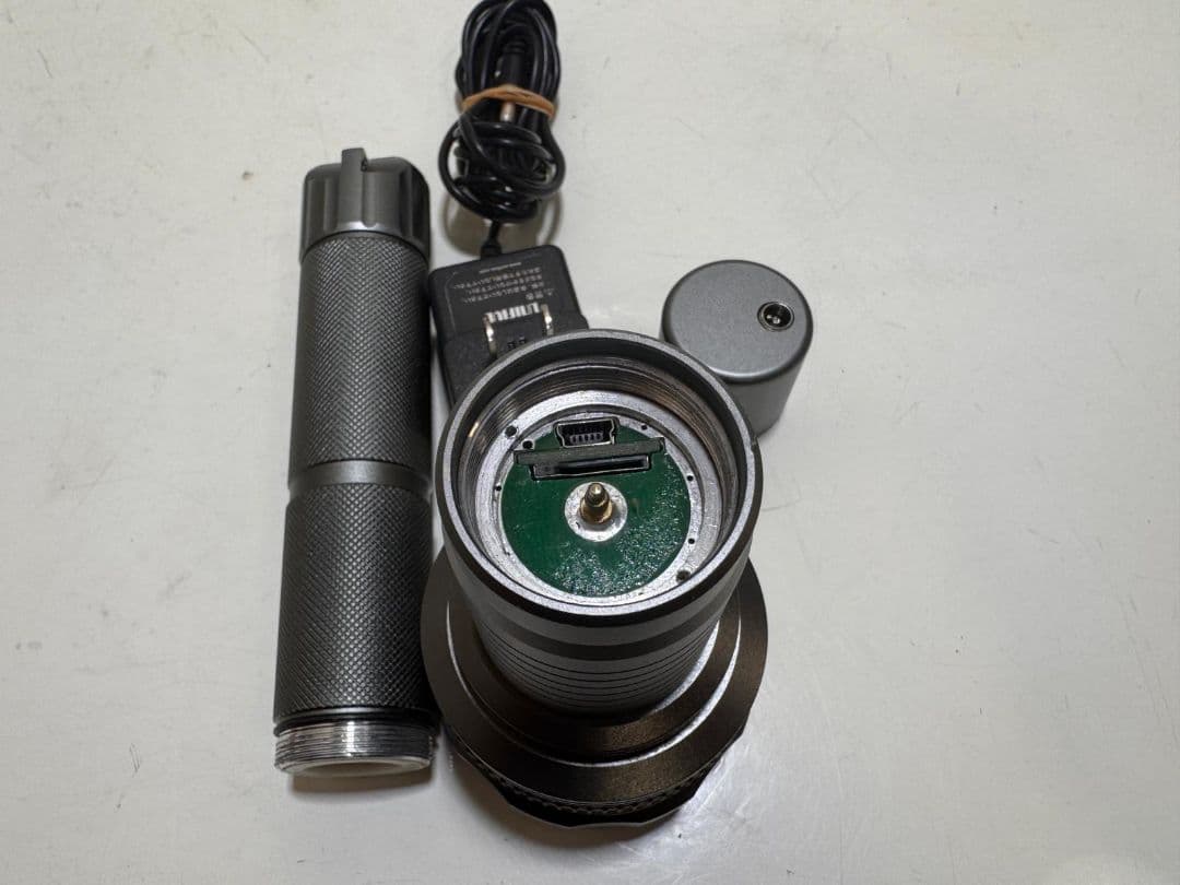 LED FLD-200 LED懐中電灯 グレー