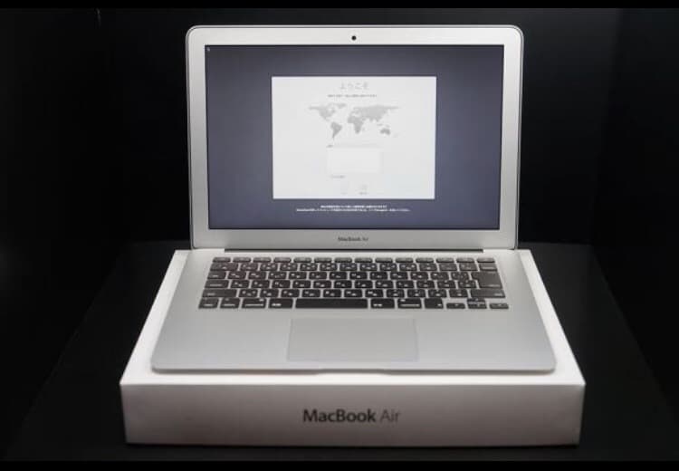 MacBook Air ほぼ新品!!お買い得値段!!即購入OK//