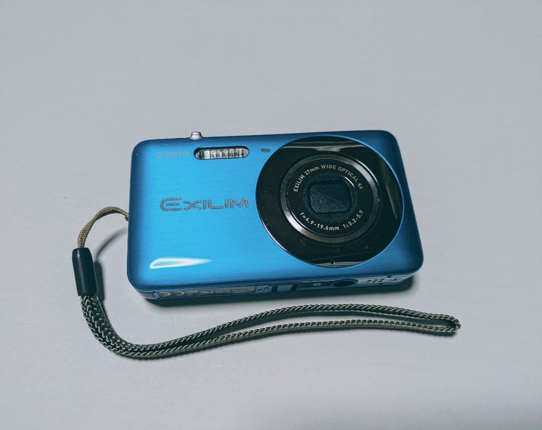 デジタルカメラ CASIO EXILIM ex-z800