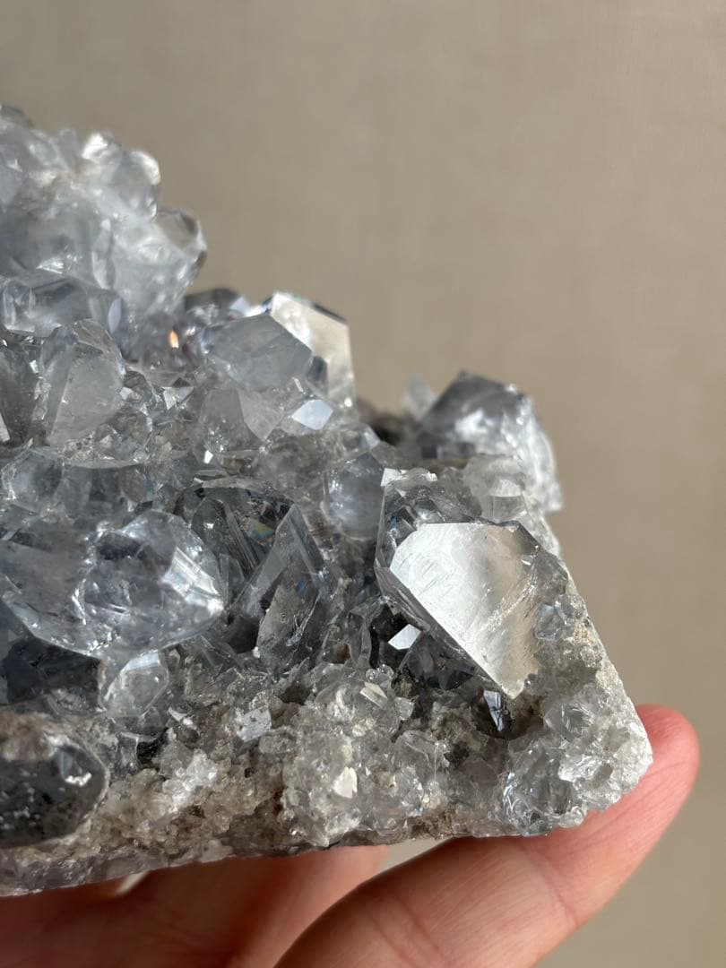 高品質　セレスタイト　原石　1353g 宝石質　ガラス質　感動するレベル