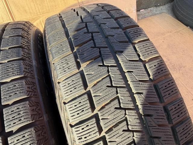 ノア ヴォクシー スタッドレスタイヤセット 195/65R15 2021年製
