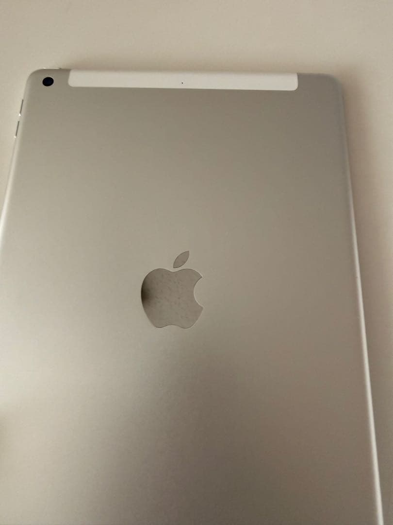 超美品 Apple iPad 第9世代セルラーモデル付属品全てあり新品ケース付属