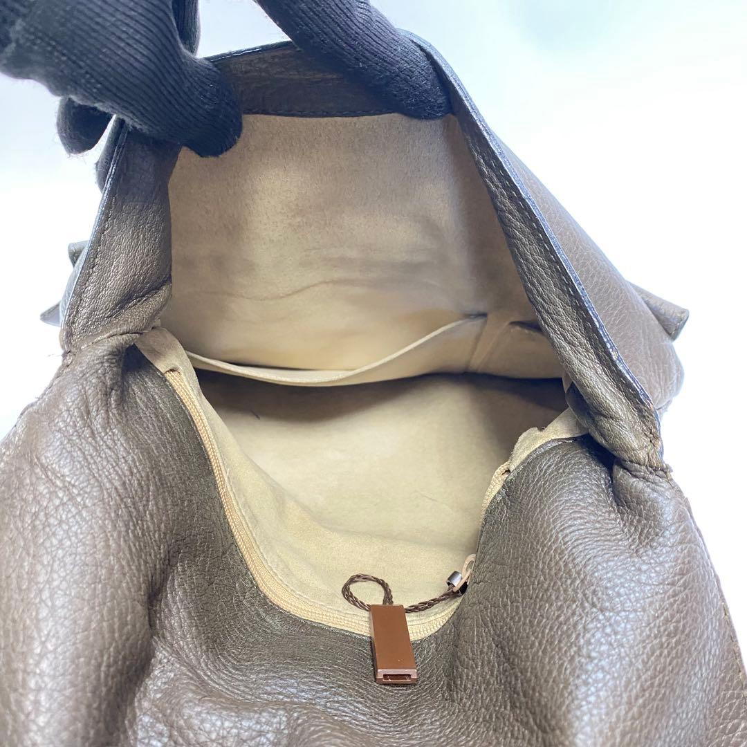 ボッテガヴェネタ レザーショルダーバッグ ブラウン ロゴ入り bottega