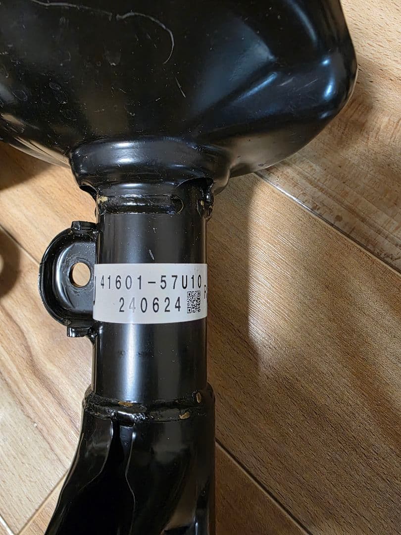 スズキエブリーワゴンDA17W6型　新車外しサスペンションセット