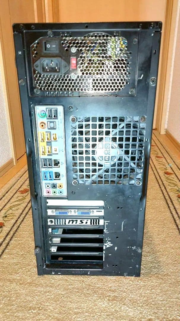 ミドルタワーPCケース MSIグラフィックカード付き ジャンク