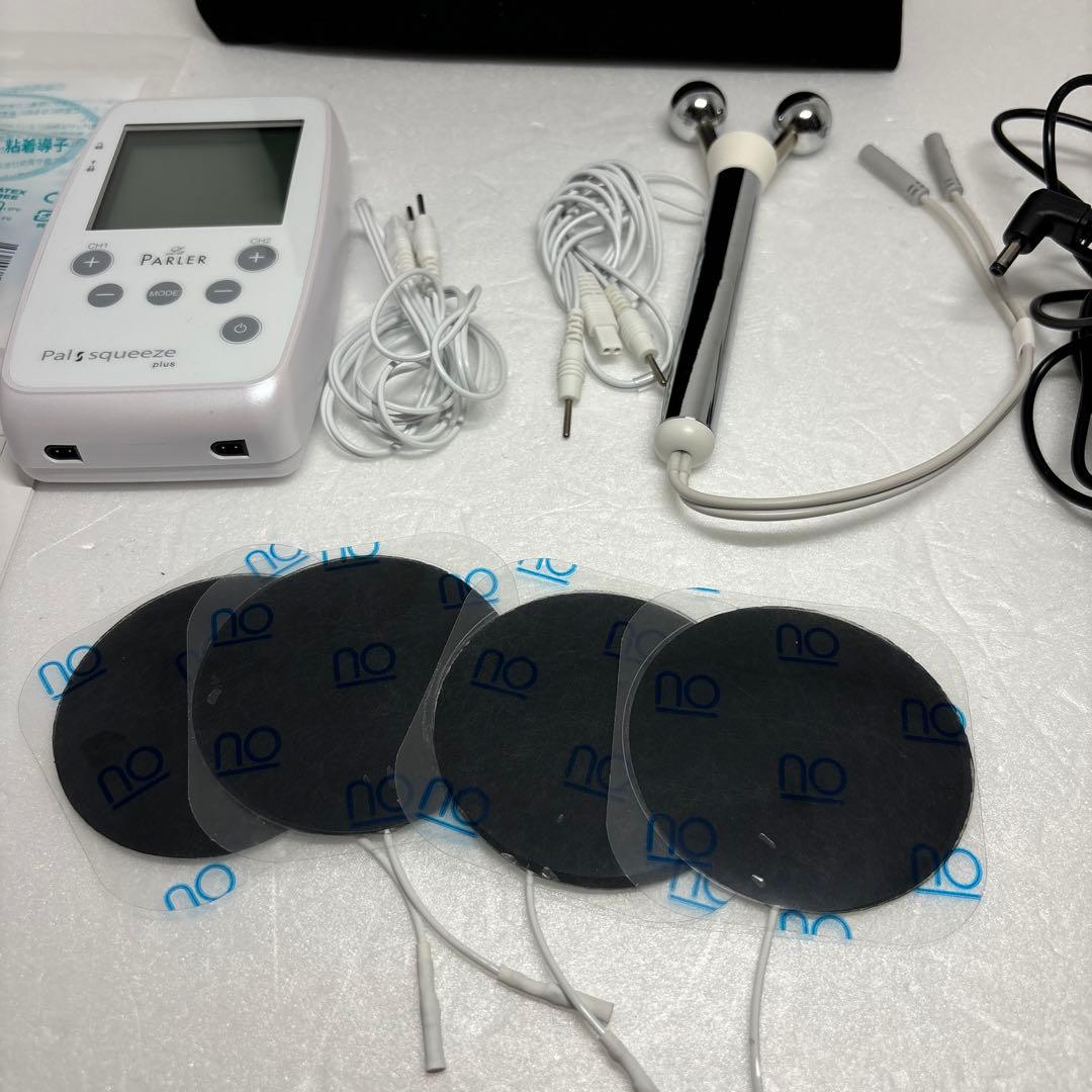 パルスクイーズプラス　美顔器　EMS ボディ＆フェイシャル　ラ・パルレ