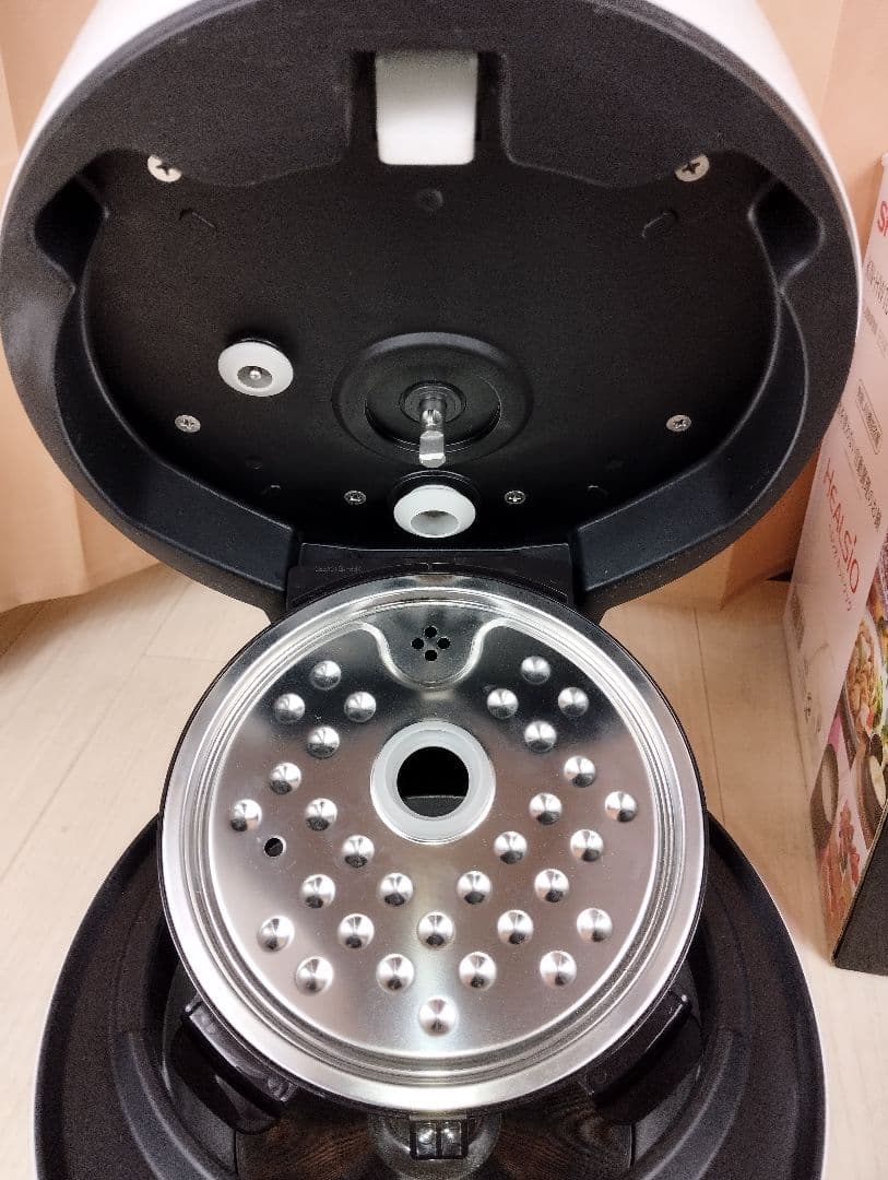 美品　 SHARP ヘルシオホットクックKN-HW10E-W