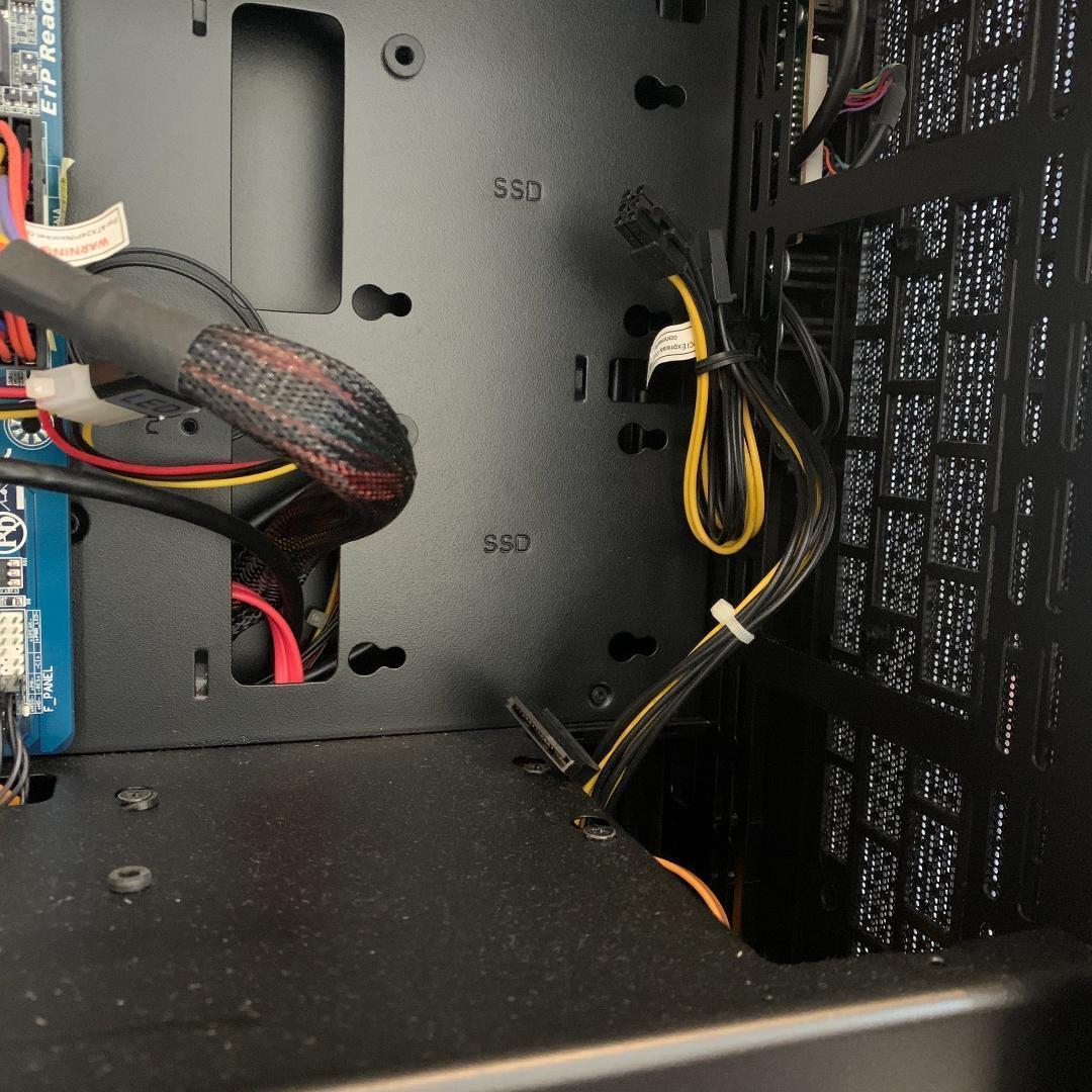 R001【美品】Thermaltake デスクトップ 自作 PC 本体 500W