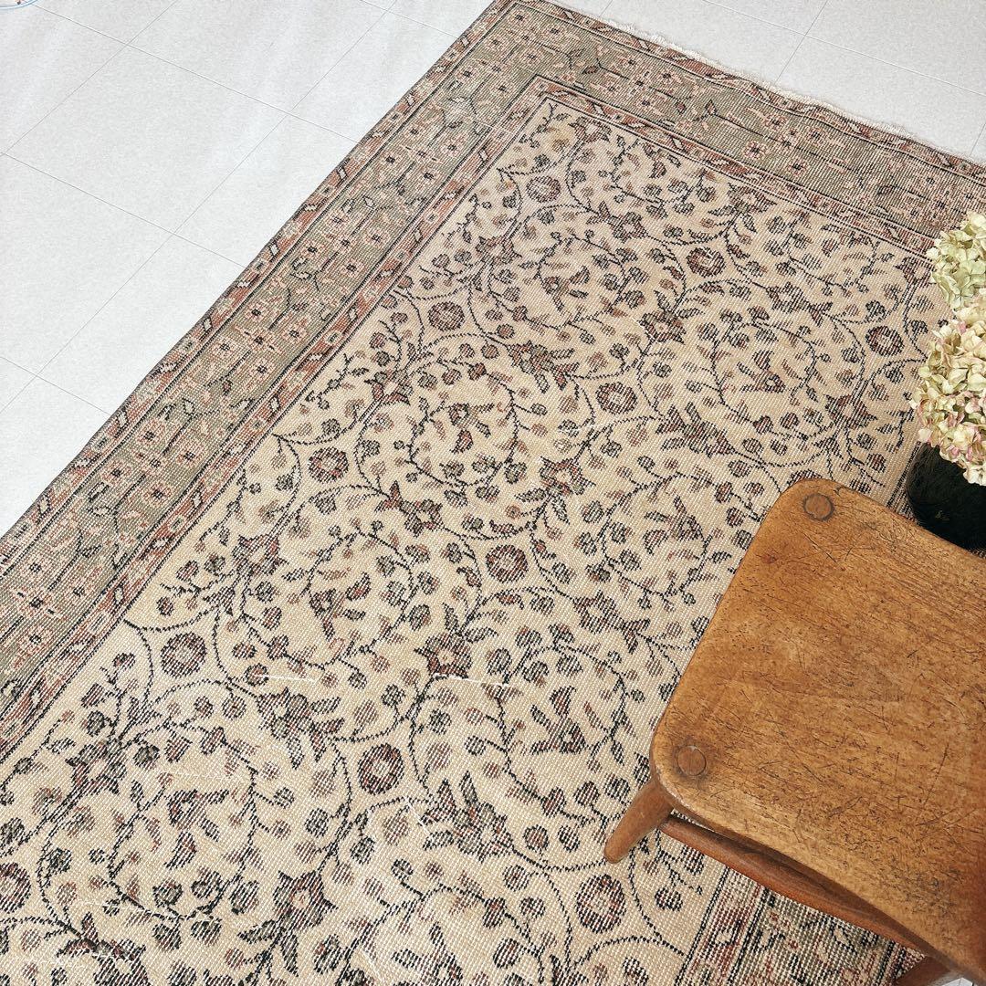 hyokoさま専用トルコ　ヴィンテージラグ　グリーン　ベージュ　フローラル