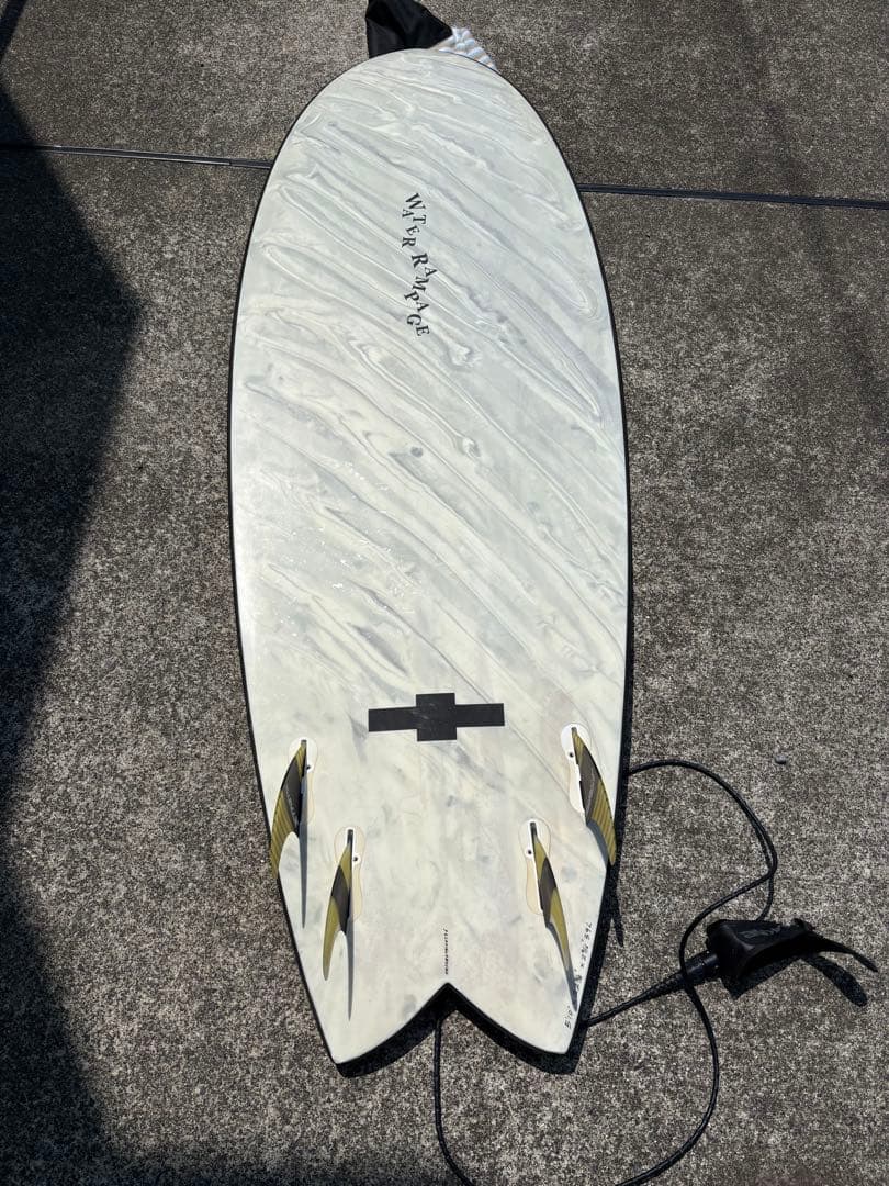 ウォーターランページ　SWAMI'S 5'10 ハードボトム　フィン 無し